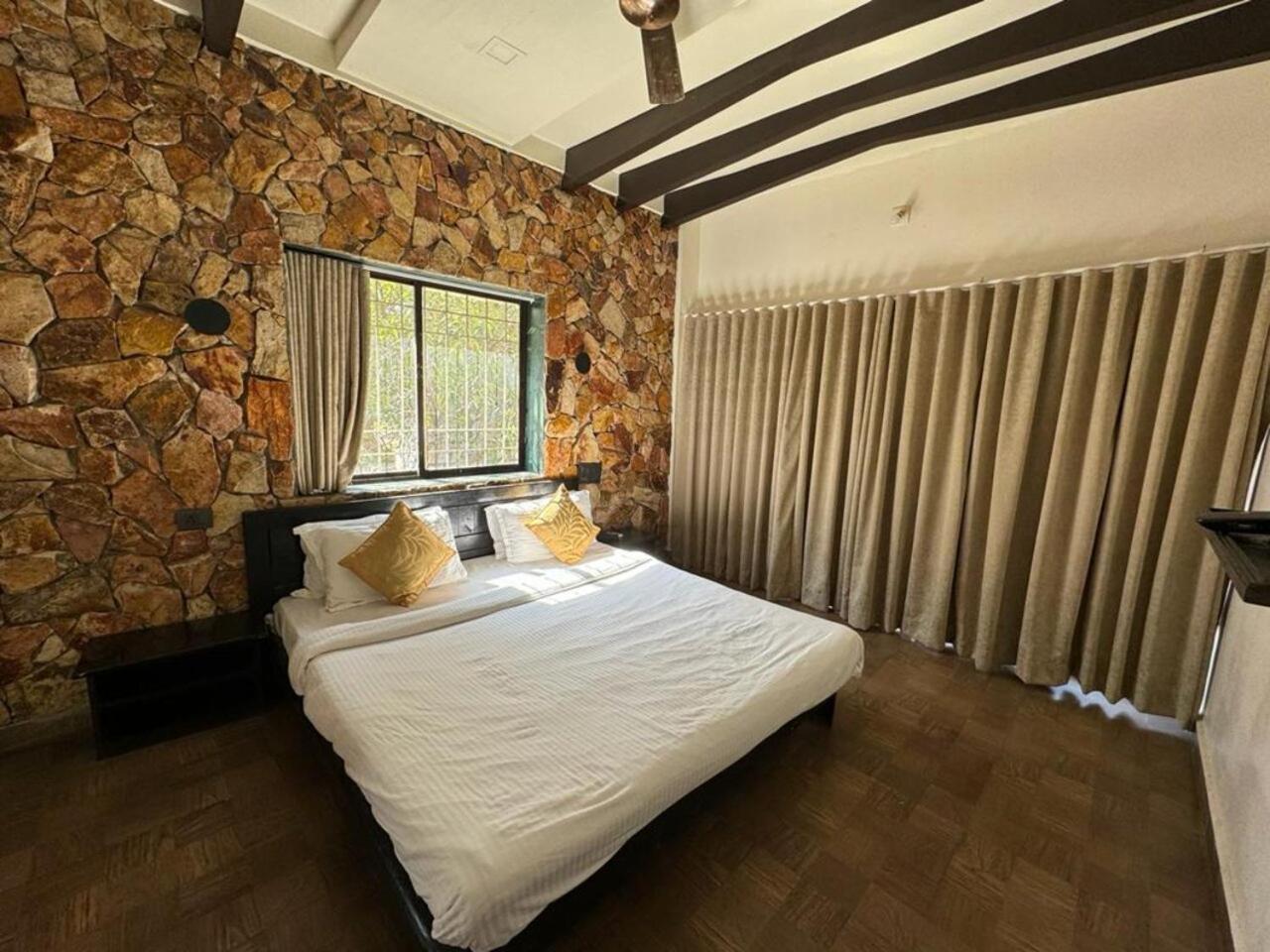 Gir Lions Paw Resort With Swimming Pool Sasan Gir Exterior foto