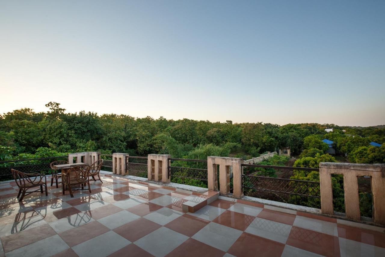 Gir Lions Paw Resort With Swimming Pool Sasan Gir Exterior foto